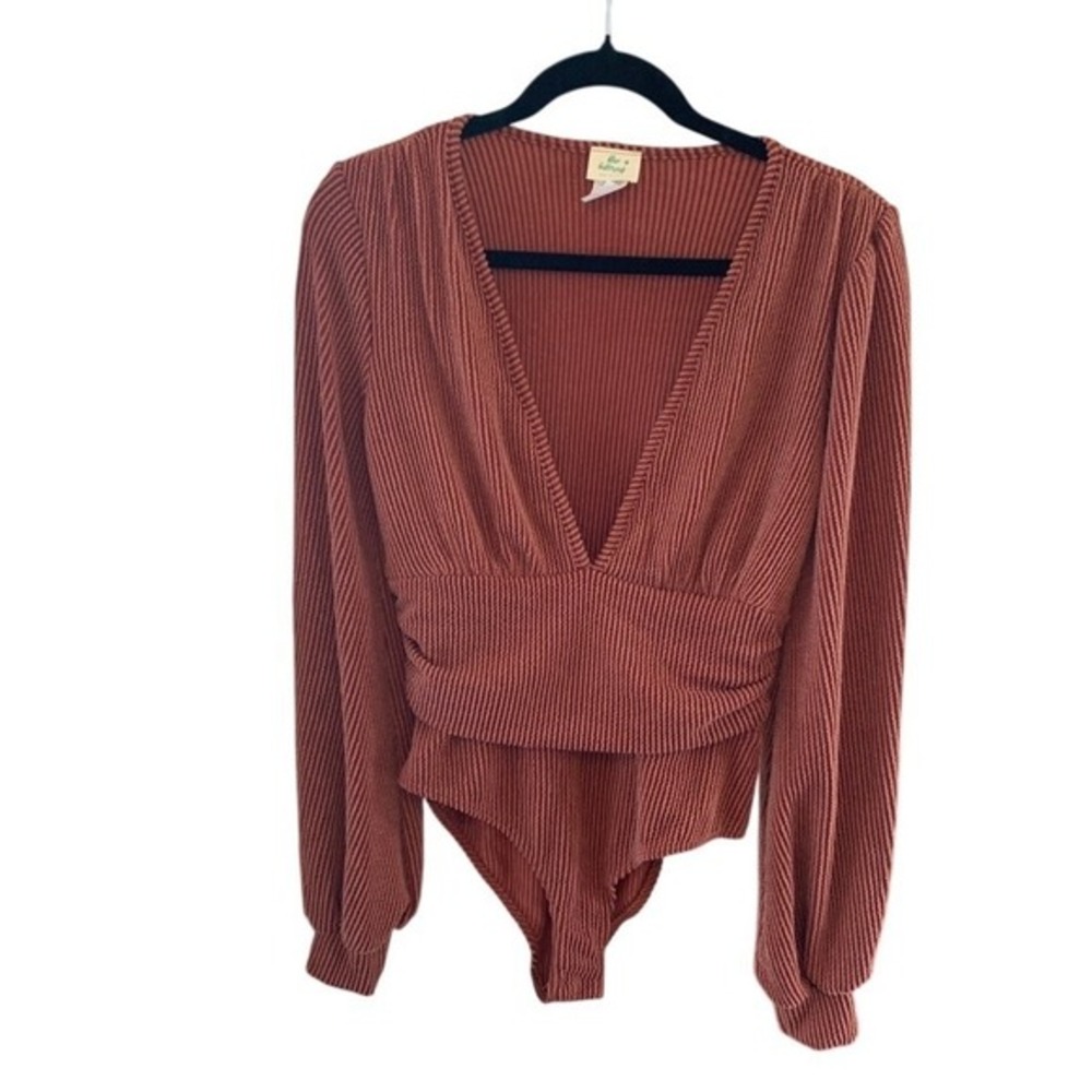 Blue Buttercup Women's Bodysuit Deep V-Neck Long Sleeve‎ Ribbed Knit Rust Small